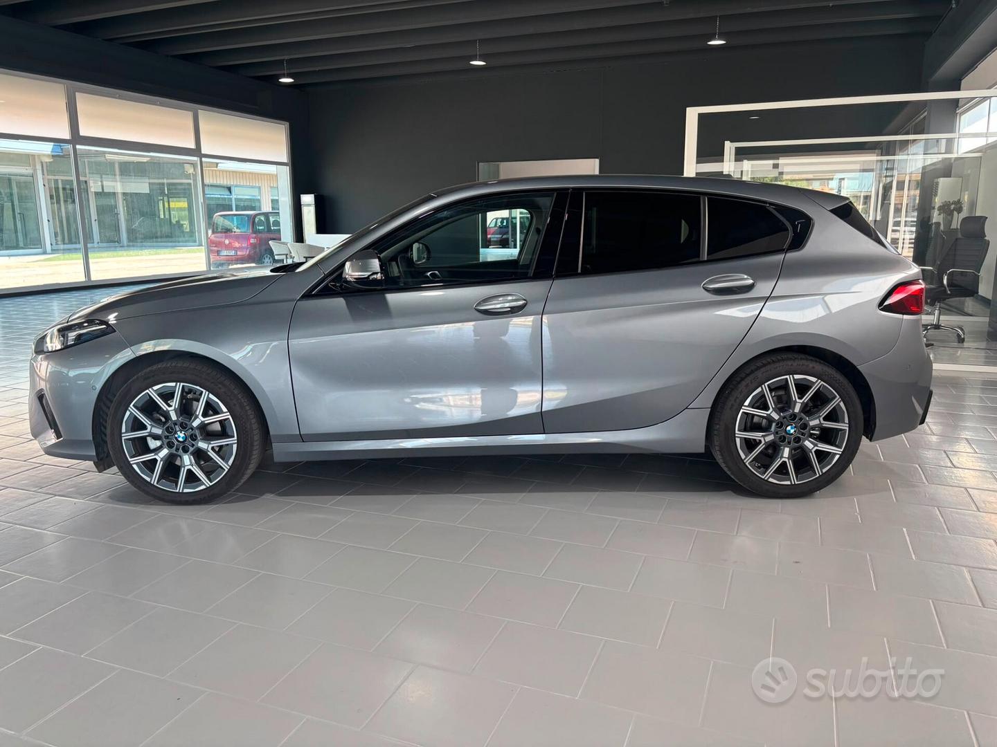BMW 118 2025 photo 2