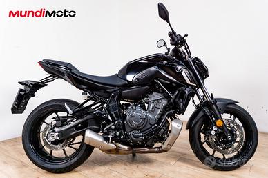 YAMAHA MT 07 - 2024