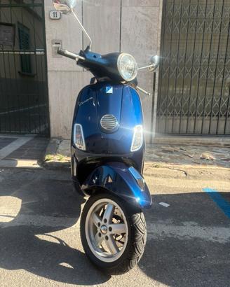 Vespa LX125