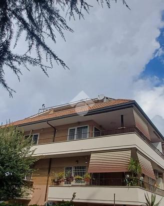 2 LOCALI A ROMA