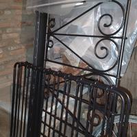 divano letto ferro battuto e cassetti estraibili