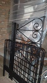 divano letto ferro battuto e cassetti estraibili