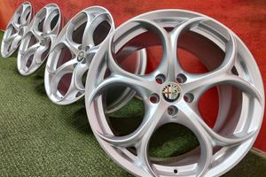 Cerchi Alfa Romeo Giulia Originali 8Jx19 - 9Jx19