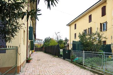 CASA SEMINDIPENDENTE A SAN PIETRO IN CASALE
