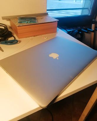 Macbook-pro 15" late 2013 -schermo non funzionante