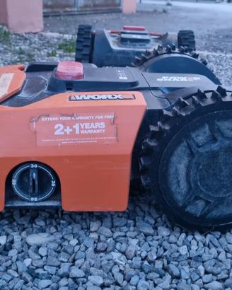 2x robot rasaerba Worx WR130E S300