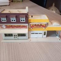 Micromachines gas station 