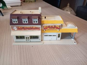 Micromachines gas station 