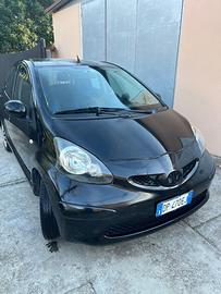 TOYOTA AYGO CON SOLI “130 mila km “