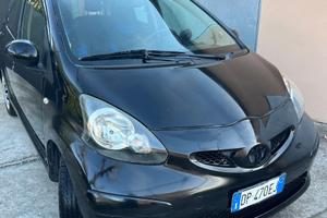TOYOTA AYGO CON SOLI “130 mila km “