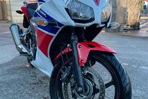 HONDA CBR300R - A2