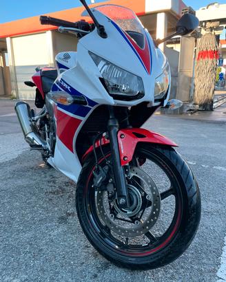 HONDA CBR300R - A2