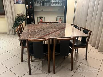 Tavolo in pregiato marmo e legno massello