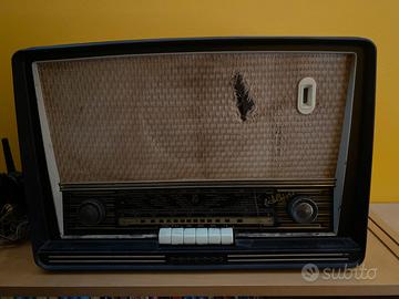Radio a valvole  philps L’alfiere anni 50