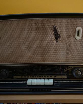 Radio a valvole  philps L’alfiere anni 50
