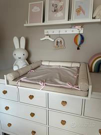 Fasciatoio e scaffale salvaspazio