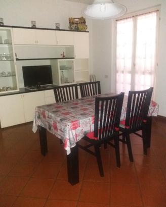 Appartamento a marina di massa 400mt dal mare