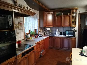 Cucina ad angolo in massello