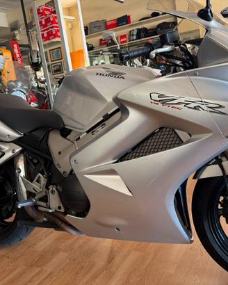 HONDA VFR 800