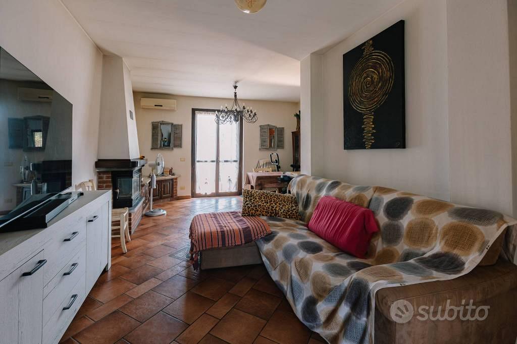 Casa – Stroppiana - Vista 5
