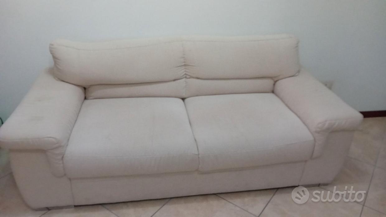 Divano posti usato Mobili usati