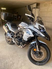 Benelli 502X