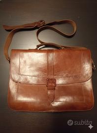 Cartella in pelle marrone