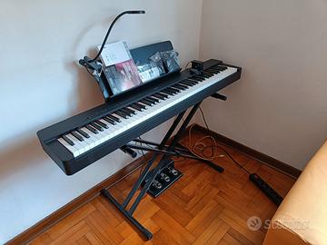 Piano Yamaha P-225 + pedaliera e supporto