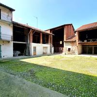 CASA SEMINDIPENDENTE A CANDIA CANAVESE