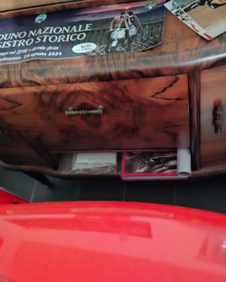 Mobile bar con giradischi