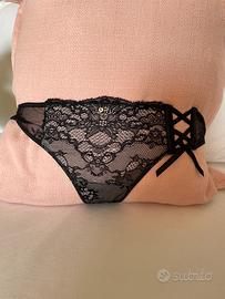 Brasiliana in pizzo Intimissimo