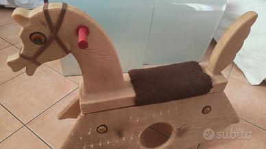 Cavallo a dondolo vintage