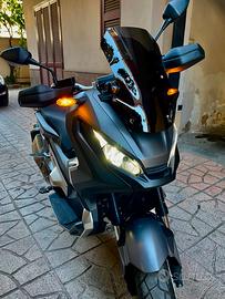 Xadv 750