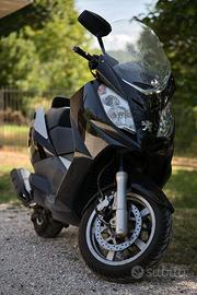 Peugeot Satelis 400