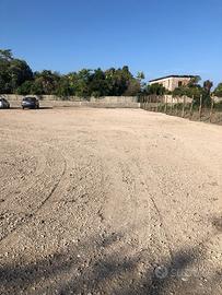 Piazzale in zona Aeroporto di Lamezia Terme