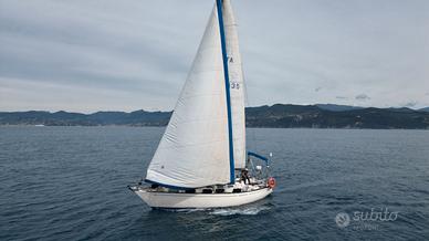 Barca a vela natante con posto barca.