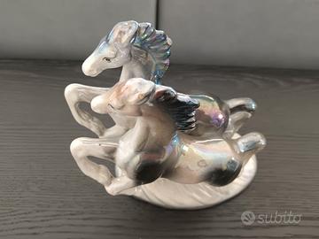 Cavalli in ceramica