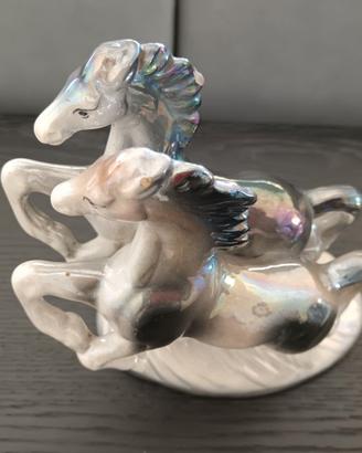 Cavalli in ceramica