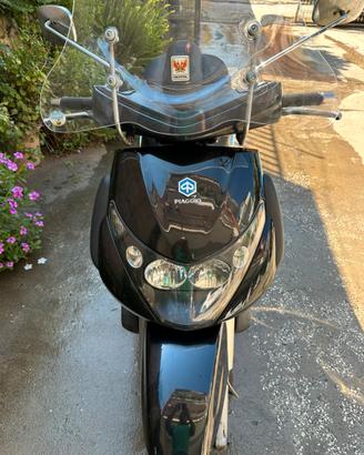 Piaggio 125
