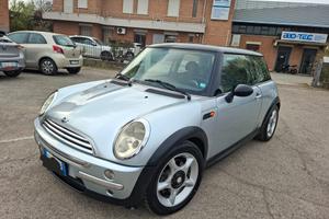 Mini 1.4 One D - 2004