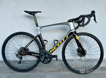 Bici da strada Scott foil disc rc