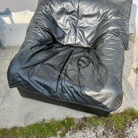 Poltrona design in vera pelle nera