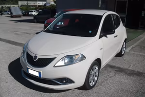 Lancia Ypsilon GPL 1.2 69 CV E6 Gold, PERFETTE CON