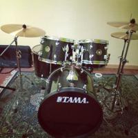 Batteria tama completa, volendo con pezzi migliori