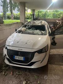 Peugeot 208 gt 2023 INCIDENTATA