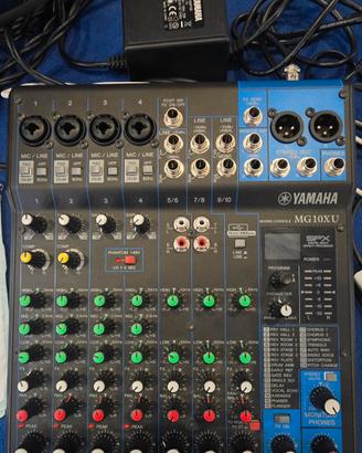 mixer Yamaha MG10XU 