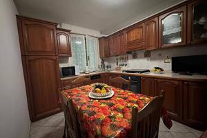 Appartamento di 95 m² con 3 locali e posto auto a 