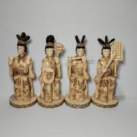 MUSICISTE ORIENTALI IN OSSO 