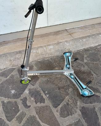 Monopattino Razor