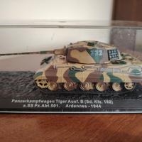 Modellino Panzerkampfwagen Tiger Ausf. B 1/72